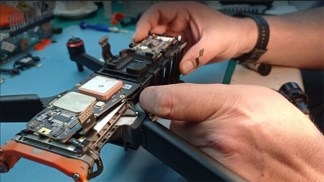 https://newsite2.flybot.gr/wp-content/uploads/2022/07/autel-drone-repair-640x361.jpg
